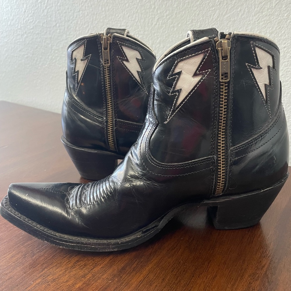 Allens Brand Athena Pointed toe boots size 8.5